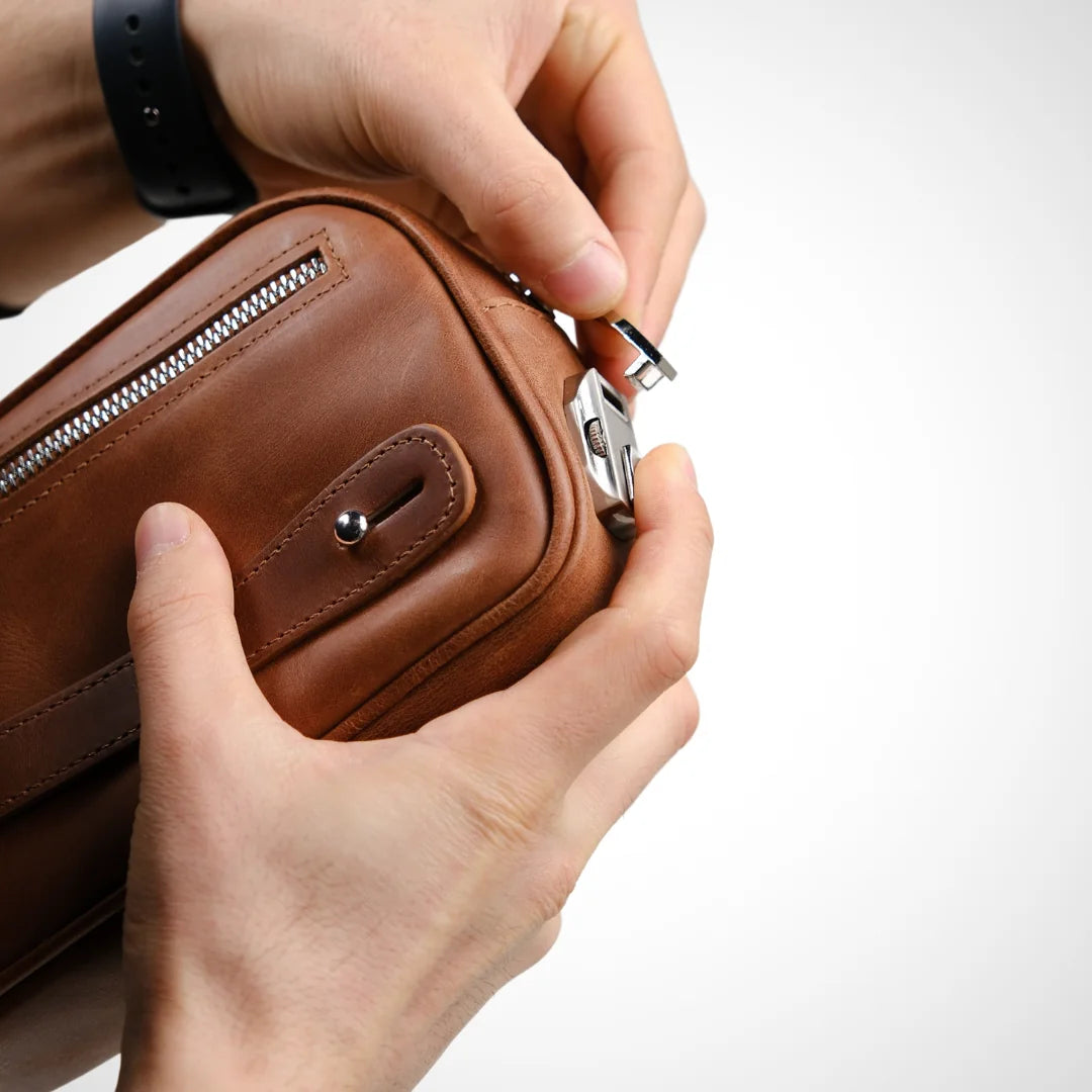 Care Hakiki Deri Kilitli El Çantası – Unisex, Tiguan Deri, Güvenli ve Şık Tasarım